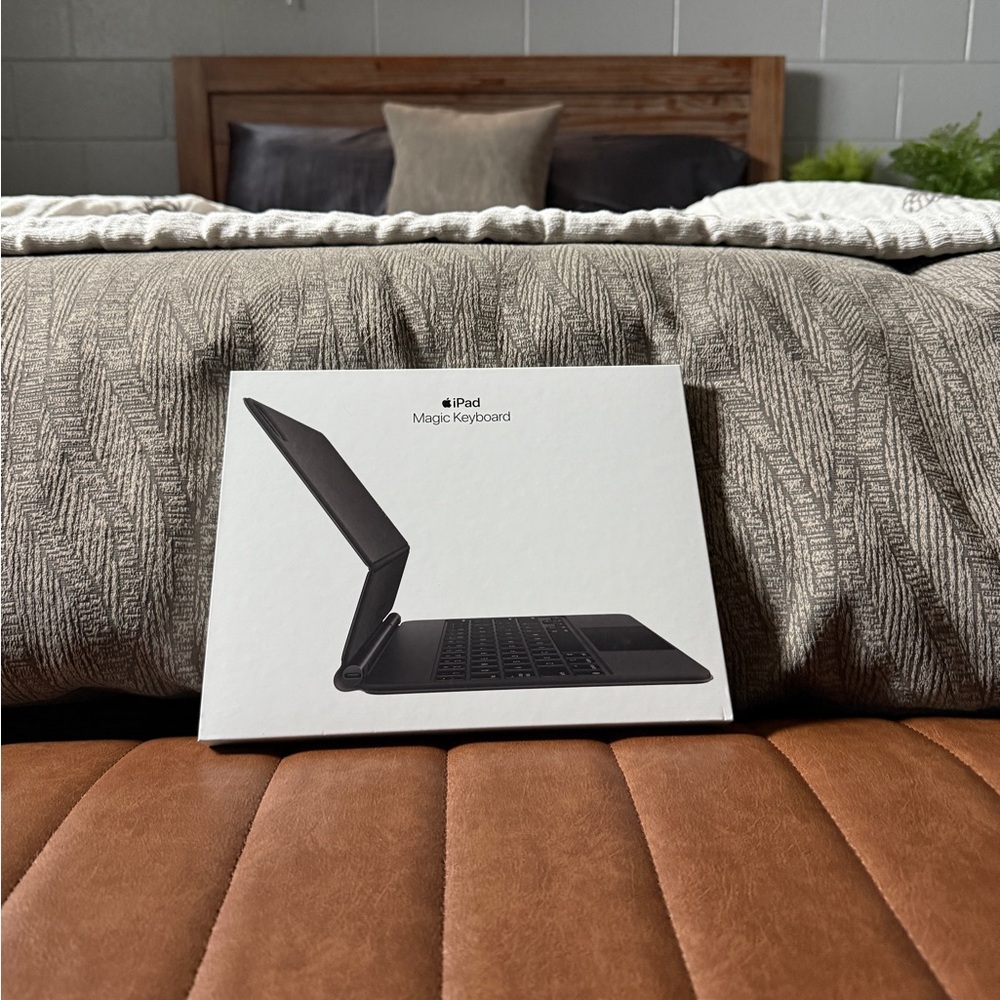 iPad Magic Keyboard 11 inch